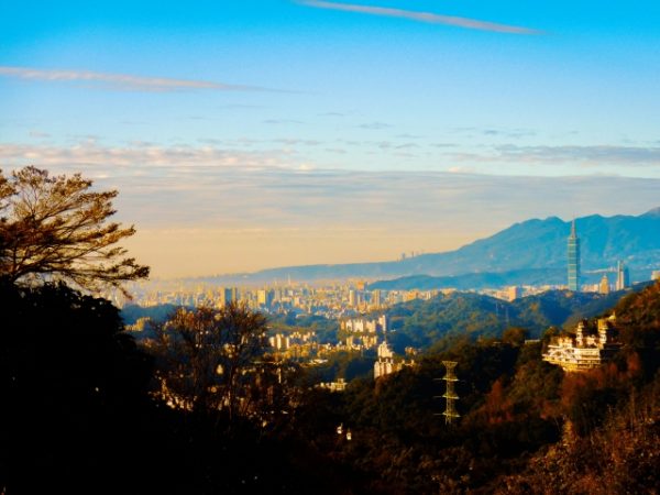 猫空地区から見える台北101と市街地